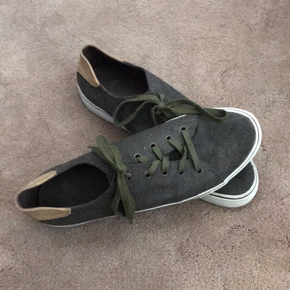 Men’s Shoes